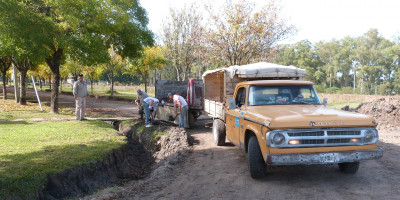 Construcción de plateas en el Frigorífico Municipal